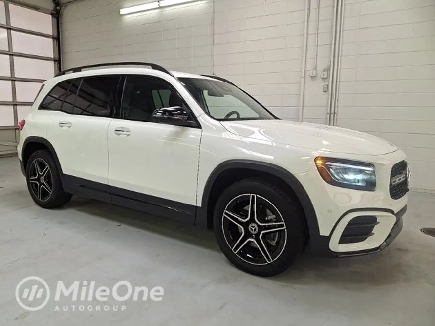 2025 Mercedes Benz GLB 250 4MATIC photo 1