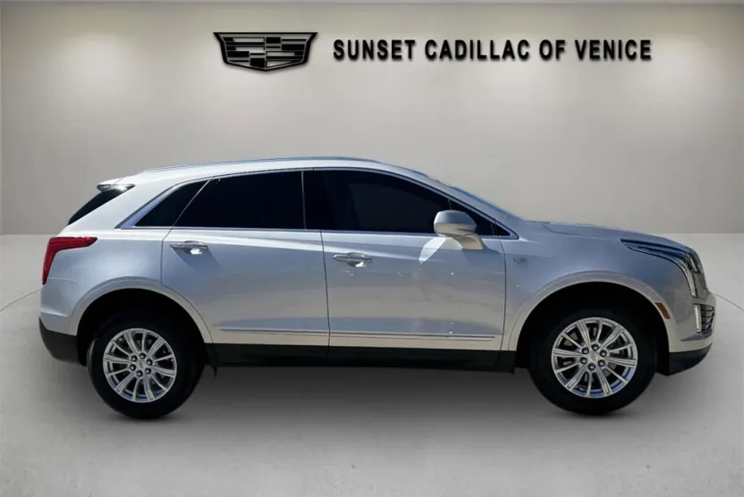 2019 Cadillac XT5 photo 1