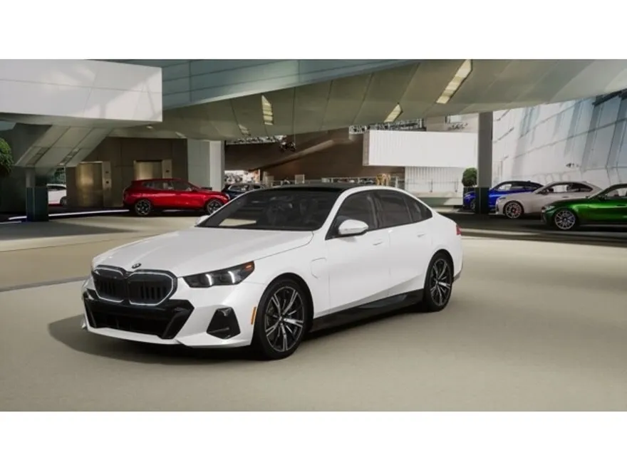 2026 Bmw 550e xDrive photo 1