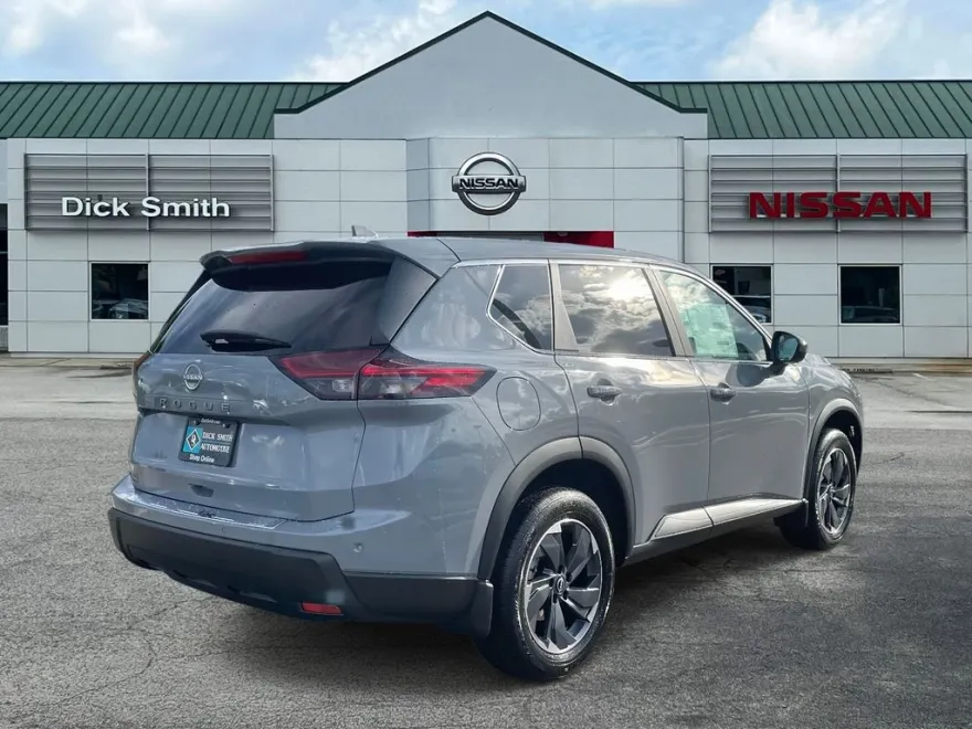 2026 Nissan Rogue SV photo 1