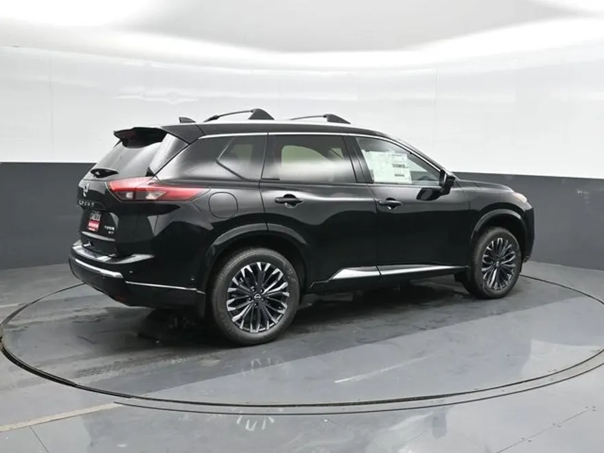 2026 Nissan Rogue Platinum photo 1