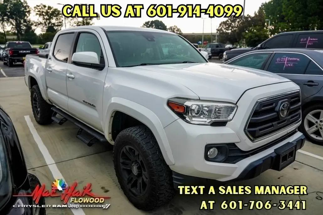 2019 Toyota Tacoma SR5 photo 1