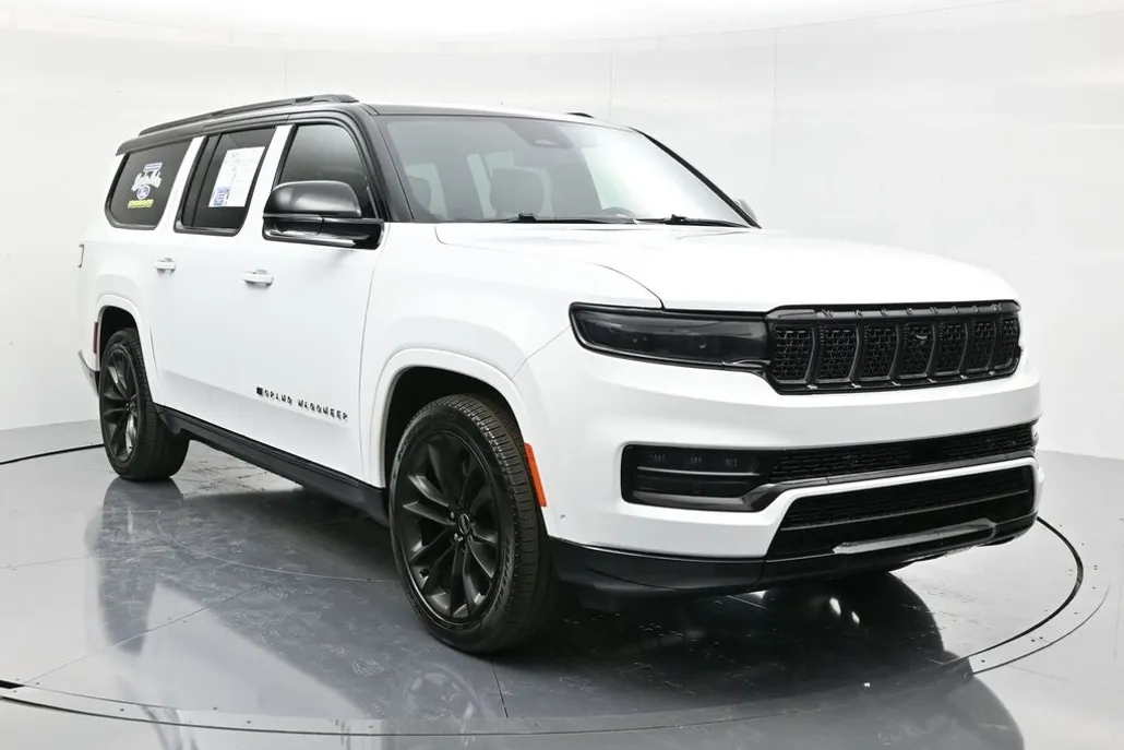 2024 Jeep Wagoneer L Series III photo 1