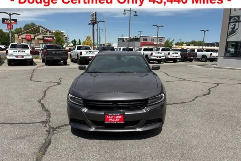 2021 Dodge Charger SXT photo 1