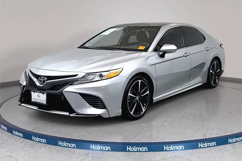 2020 Toyota Camry XSE photo 1