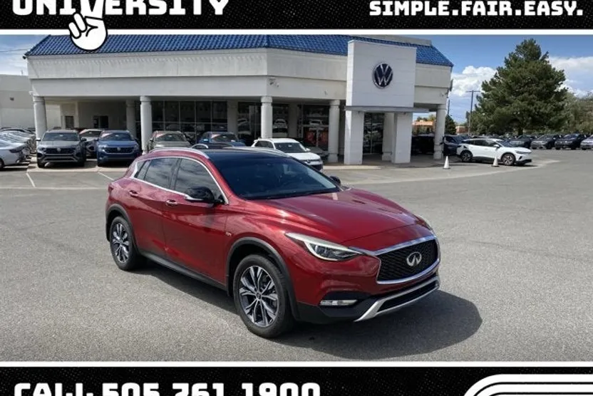 2019 Infiniti QX30 Essential photo 1