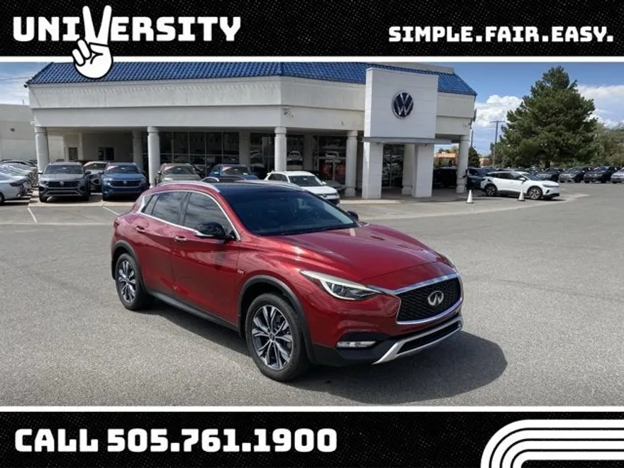 2019 Infiniti QX30 Essential photo 1