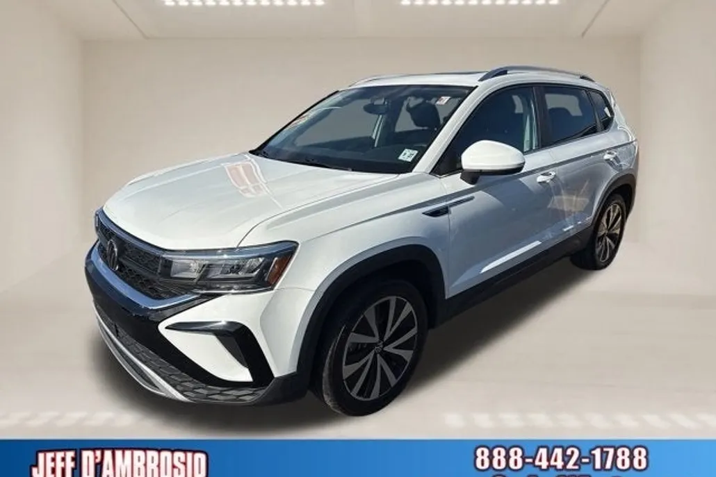 2022 Volkswagen Taos SE photo 1