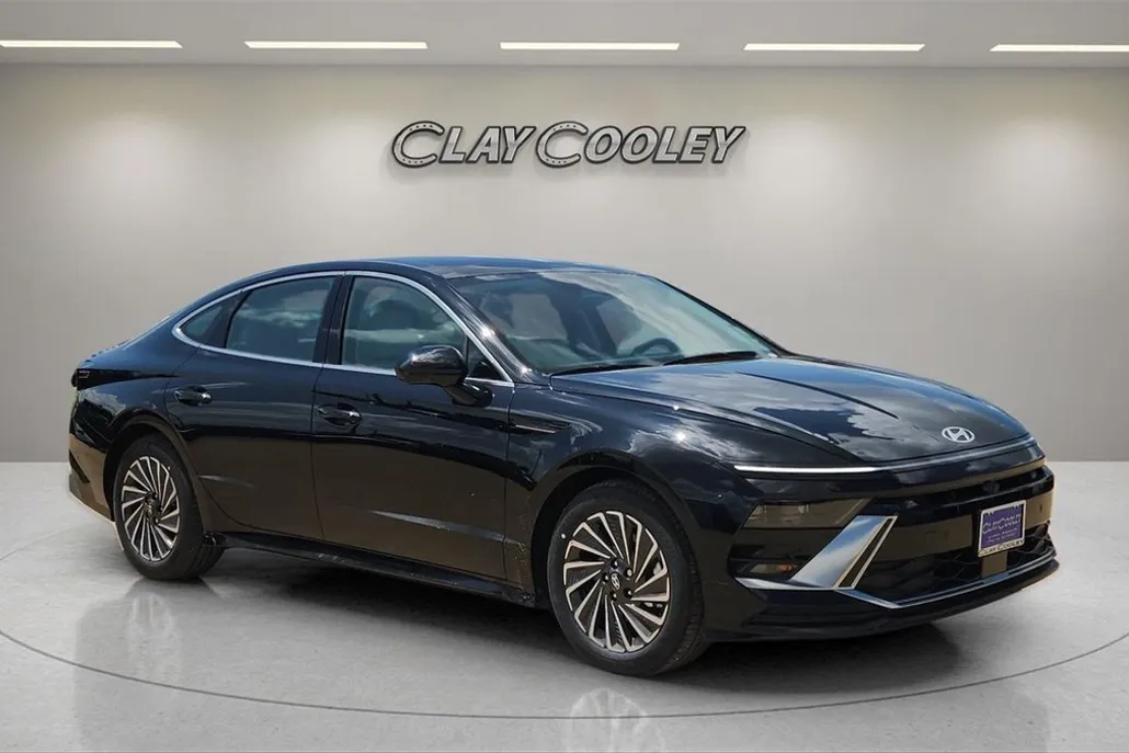 2025 Hyundai Sonata Hybrid Limited photo 1