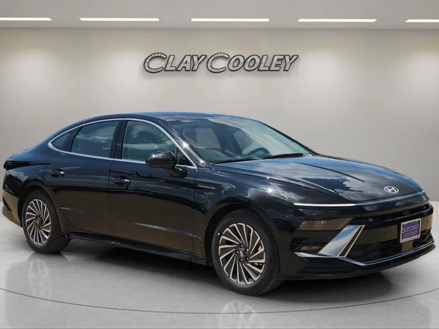 2025 Hyundai Sonata Hybrid Limited photo 1