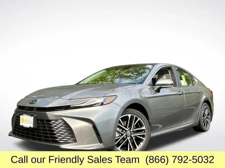 2026 Toyota Camry XLE photo 1