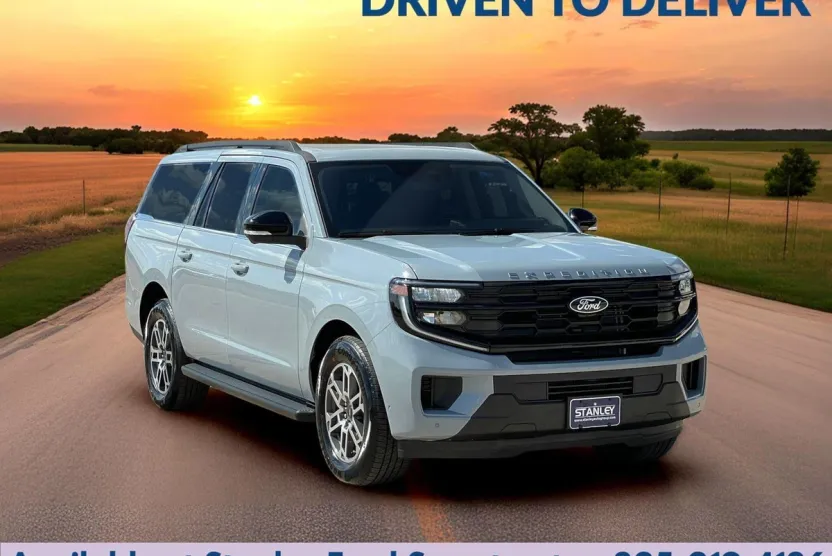 2025 Ford Expedition MAX photo 1