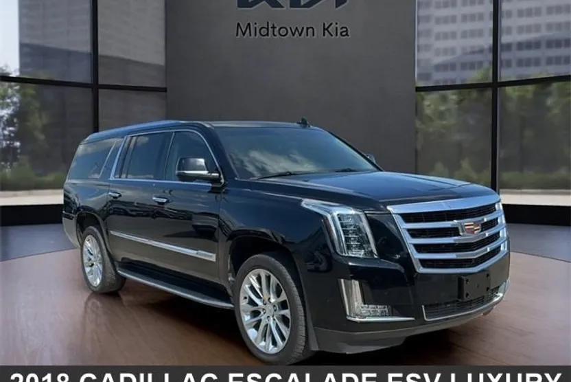 2018 Cadillac Escalade ESV Luxury photo 1