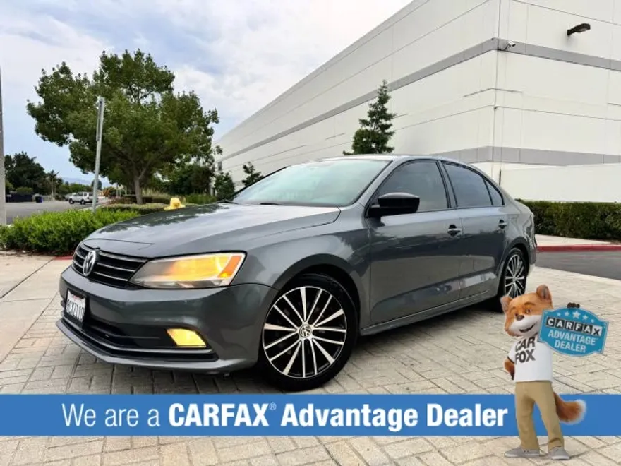 2015 Volkswagen Jetta 1.8T Sport photo 1