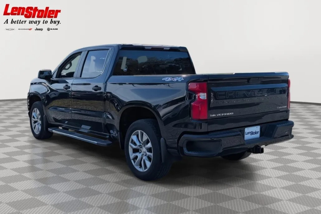 2020 Chevrolet Silverado 1500 Custom photo 1