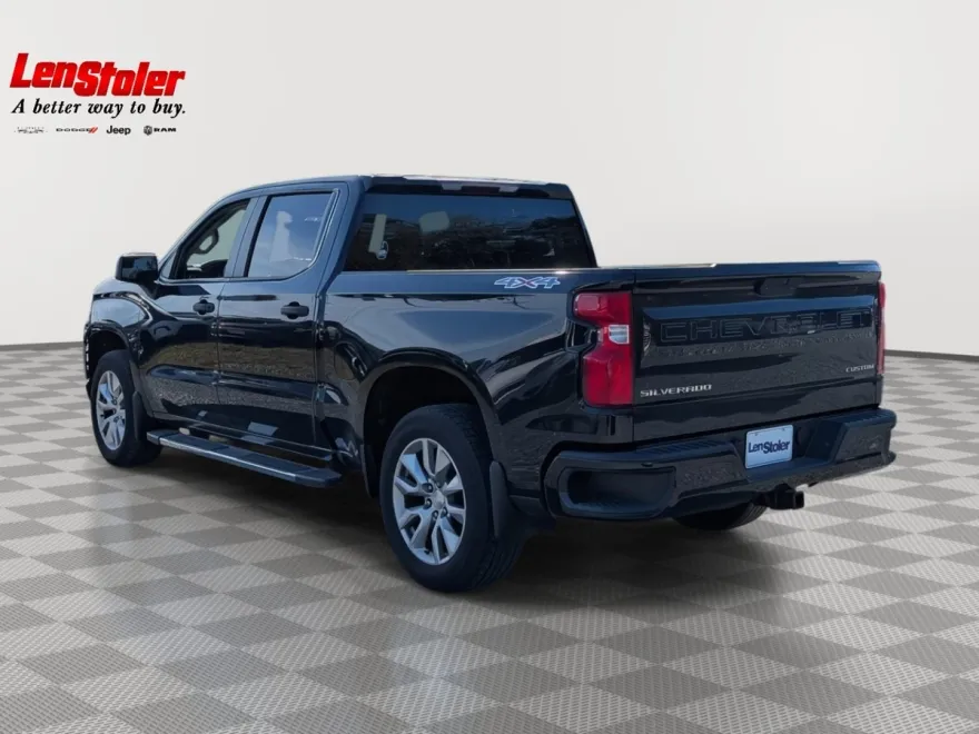 2020 Chevrolet Silverado 1500 Custom photo 1