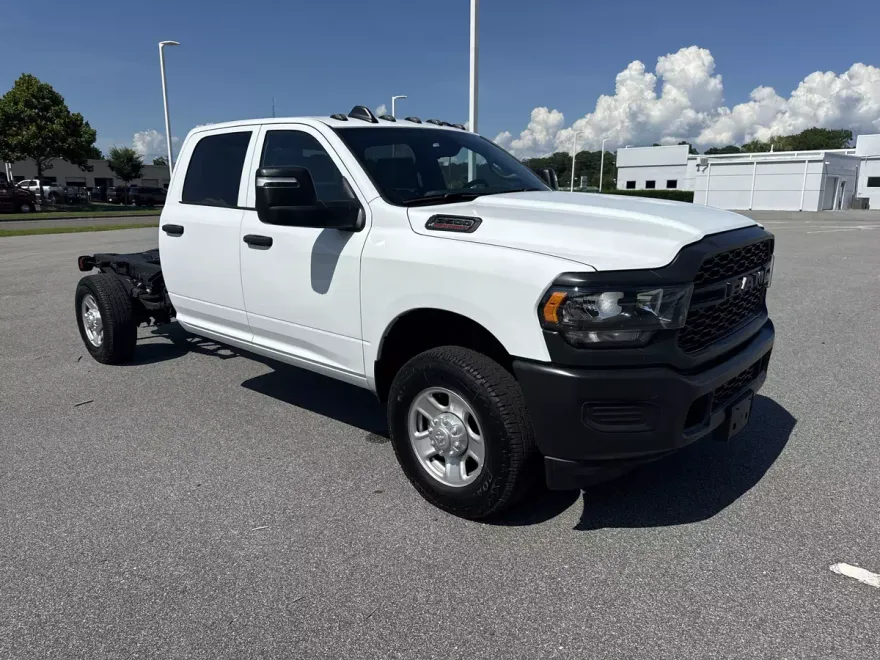 2024 Ram 3500 Tradesman photo 1