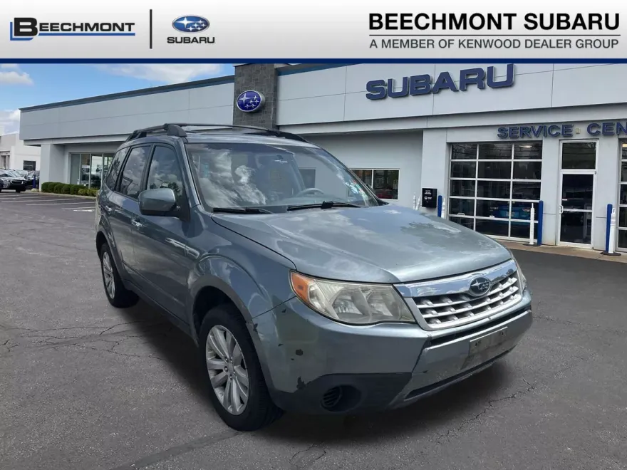 2012 Subaru Forester 2.5X Limited photo 1