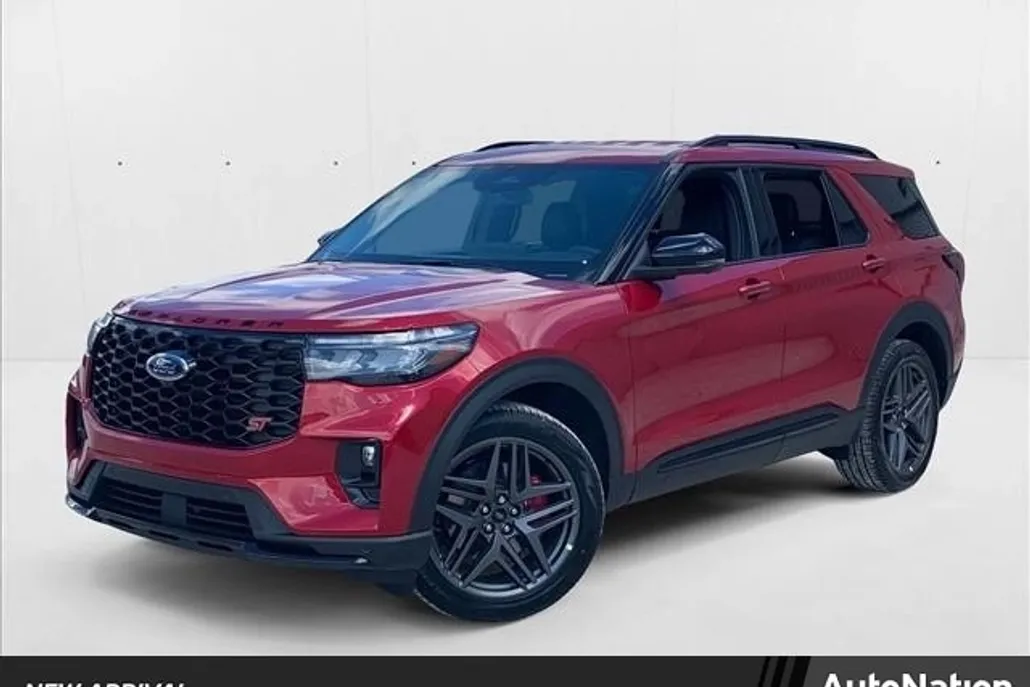 2025 Ford Explorer ST photo 1