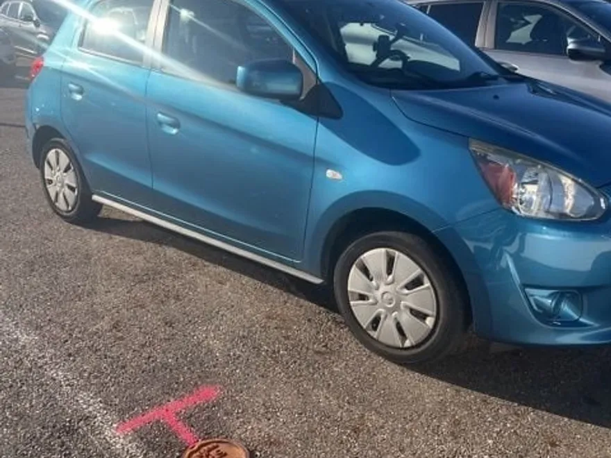 2015 Mitsubishi Mirage DE photo 2