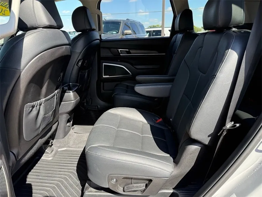 2022 Kia Telluride EX photo 1