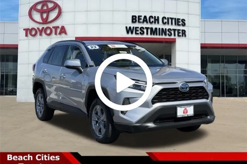 2023 Toyota RAV4 Hybrid LE photo 1