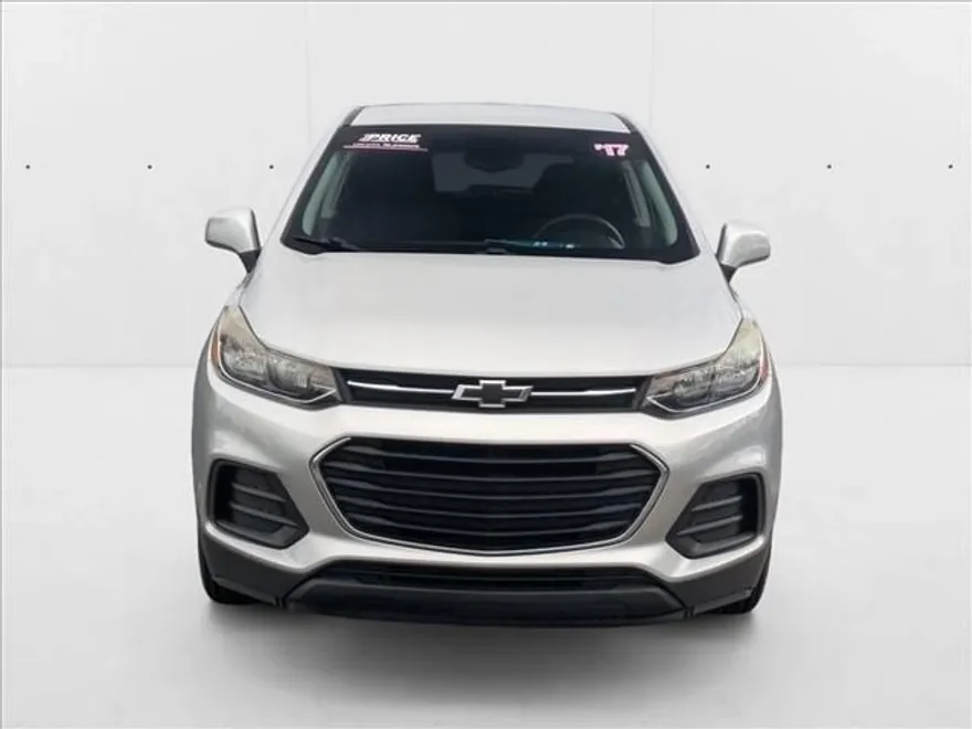 2017 Chevrolet Trax LS photo 1