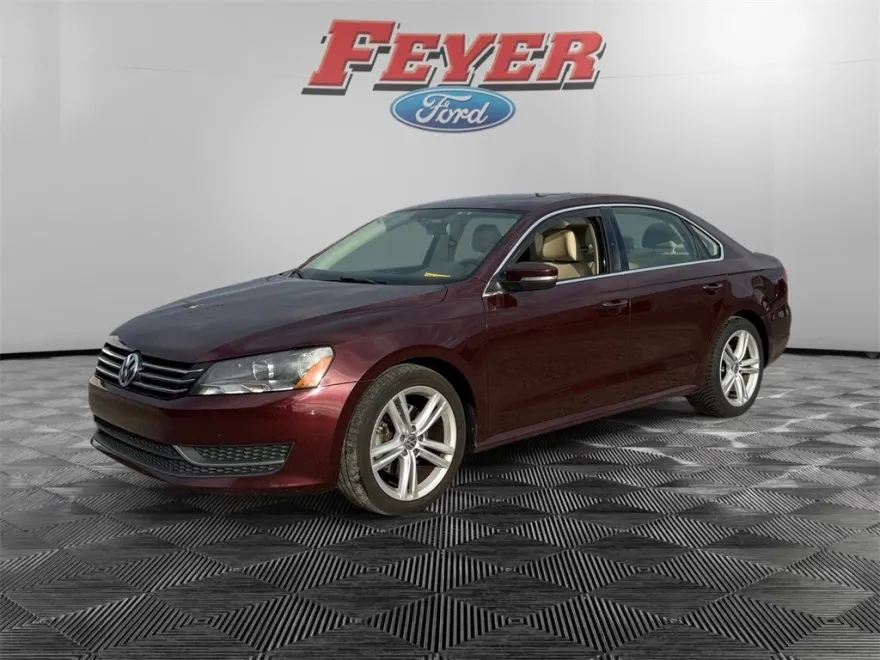 2014 Volkswagen Passat SE photo 1