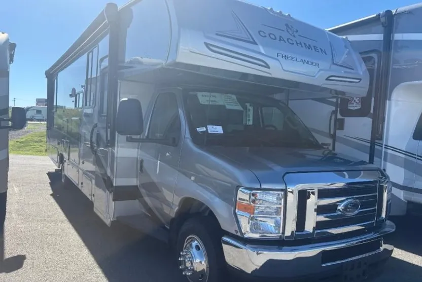 2025 Ford E-450 photo 1