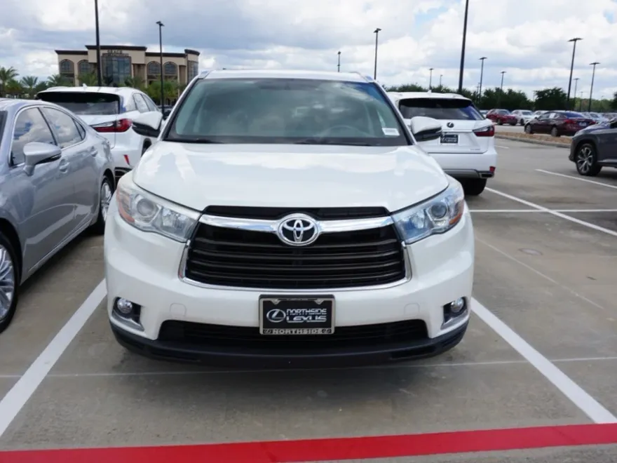 2016 Toyota Highlander Base Hybrid photo 1