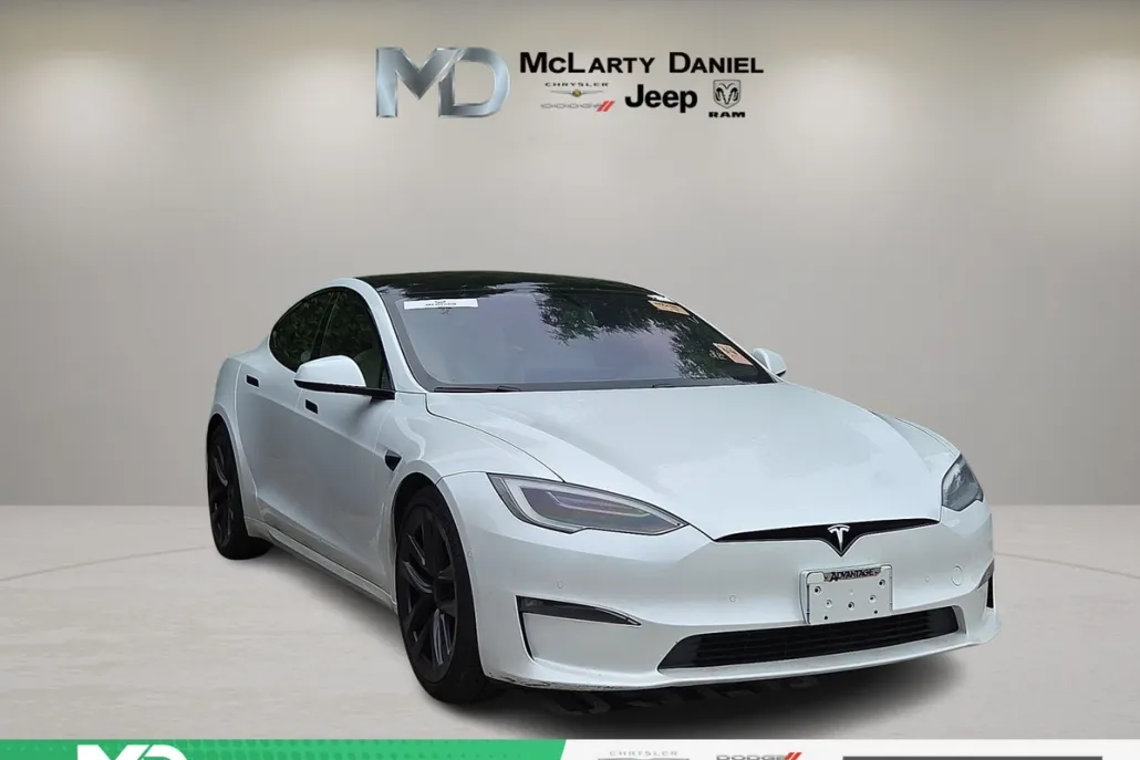 2021 Tesla Model S Plaid photo 1