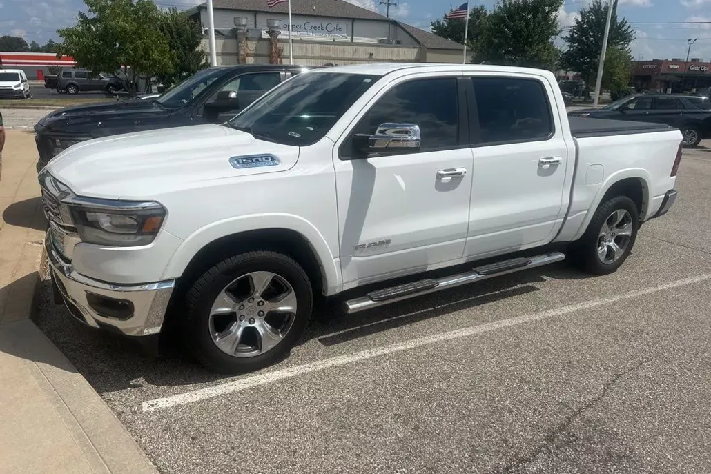 2022 Ram 1500 Laramie photo 1