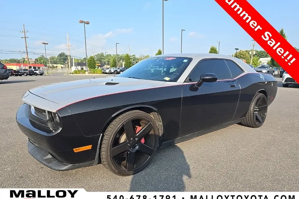 2010 Dodge Challenger SRT8 photo 1