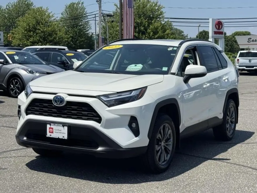 2022 Toyota RAV4 Hybrid XLE Premium photo 1