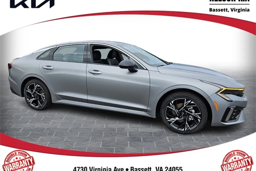 2025 Kia K5 GT-Line photo 1