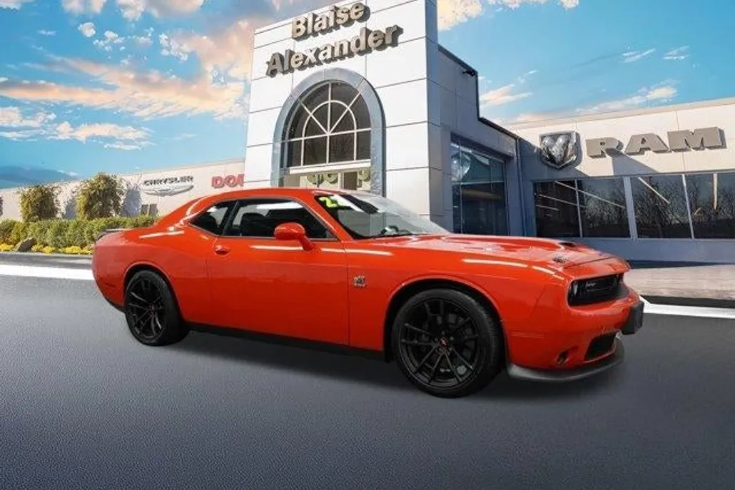 2022 Dodge Challenger R/T Scat Pack Widebody photo 1