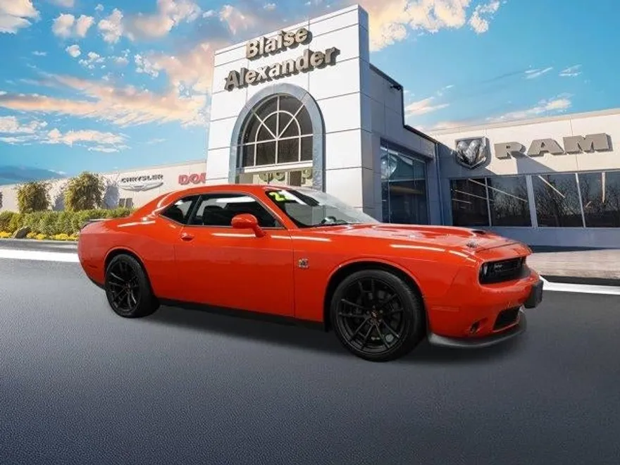 2022 Dodge Challenger R/T Scat Pack Widebody photo 1