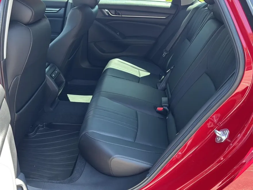 2022 Honda Accord Sport SE photo 1