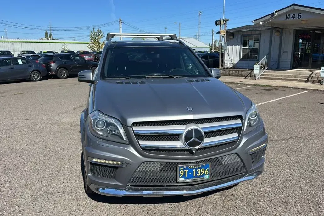 2016 Mercedes Benz GL 550 photo 1