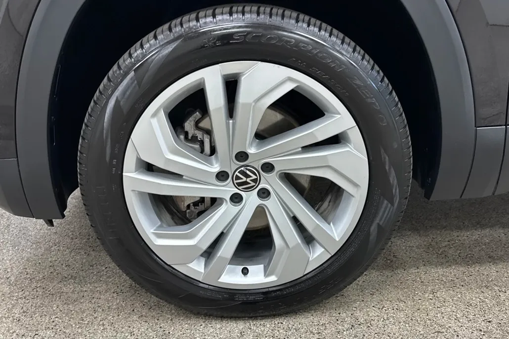 2023 Volkswagen Atlas V6 SE photo 1