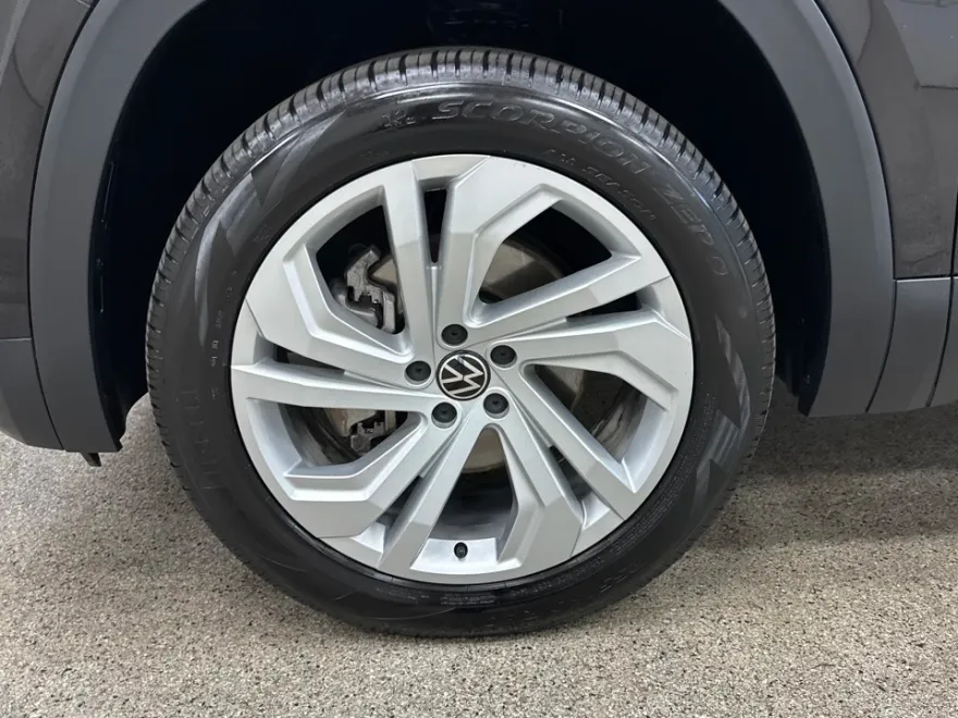 2023 Volkswagen Atlas V6 SE photo 1