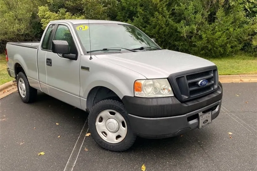 2007 Ford F-150 STX photo 1