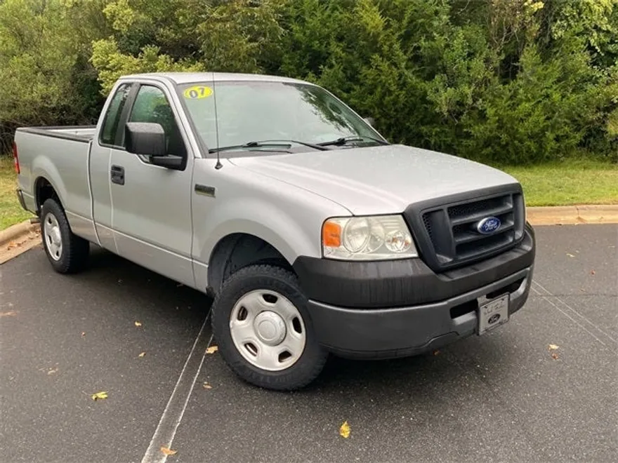 2007 Ford F-150 STX photo 1
