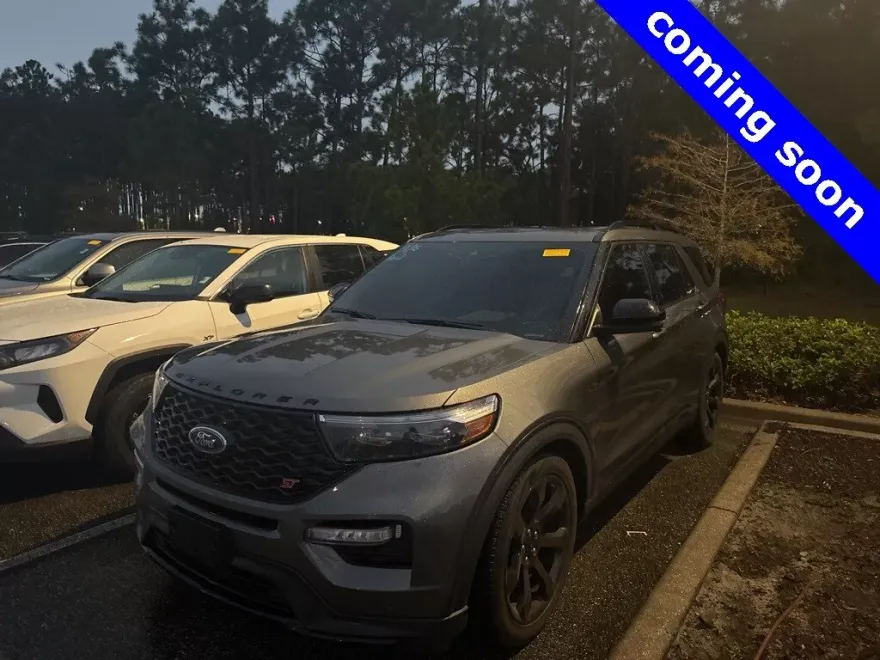 2023 Ford Explorer ST photo 1