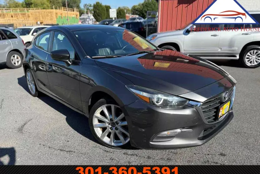2017 Mazda Mazda3 Touring photo 1