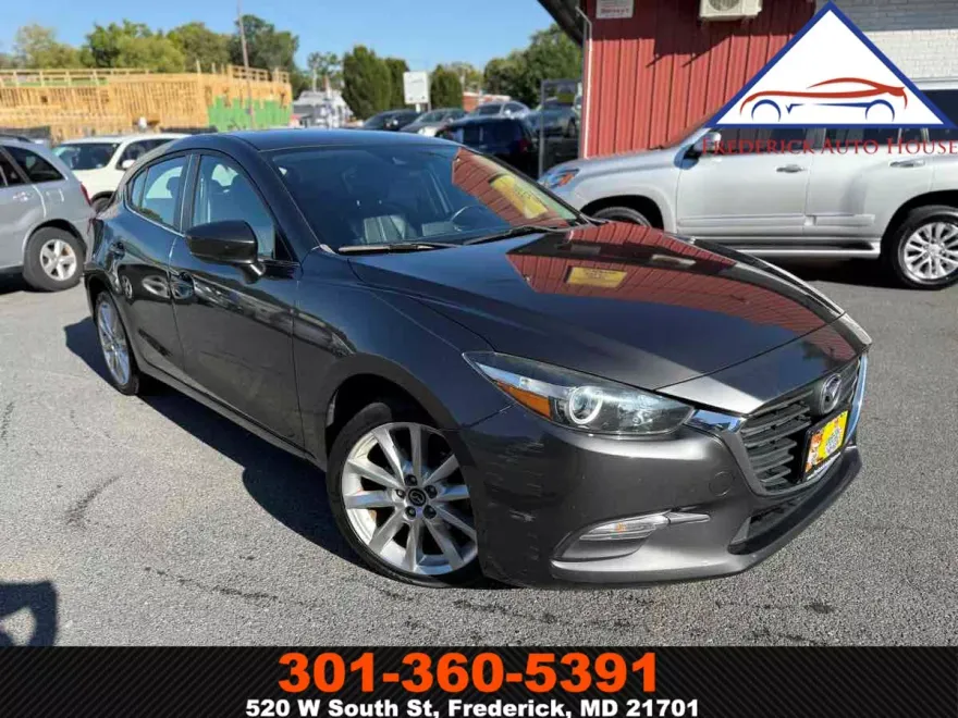 2017 Mazda Mazda3 Touring photo 1