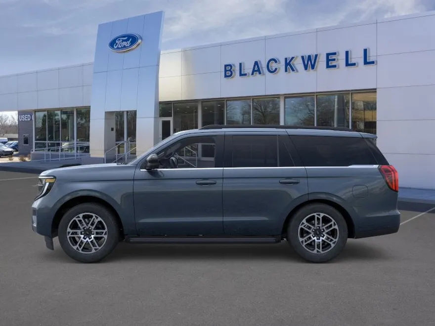 2025 Ford Expedition photo 1