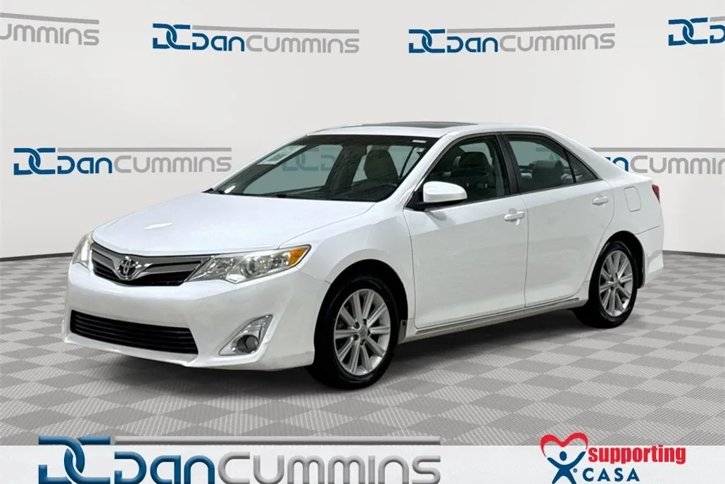 2012 Toyota Camry XLE photo 1
