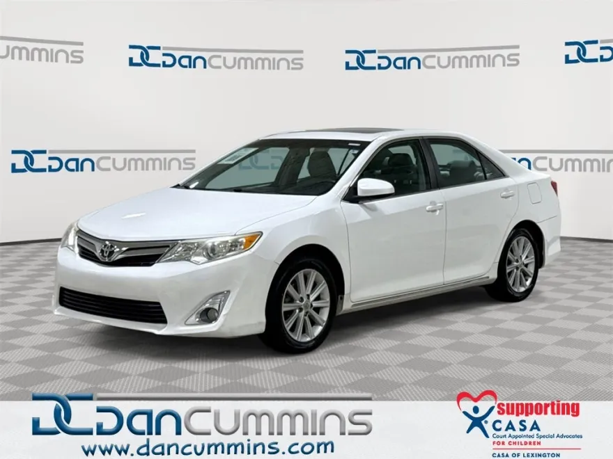 2012 Toyota Camry XLE photo 1