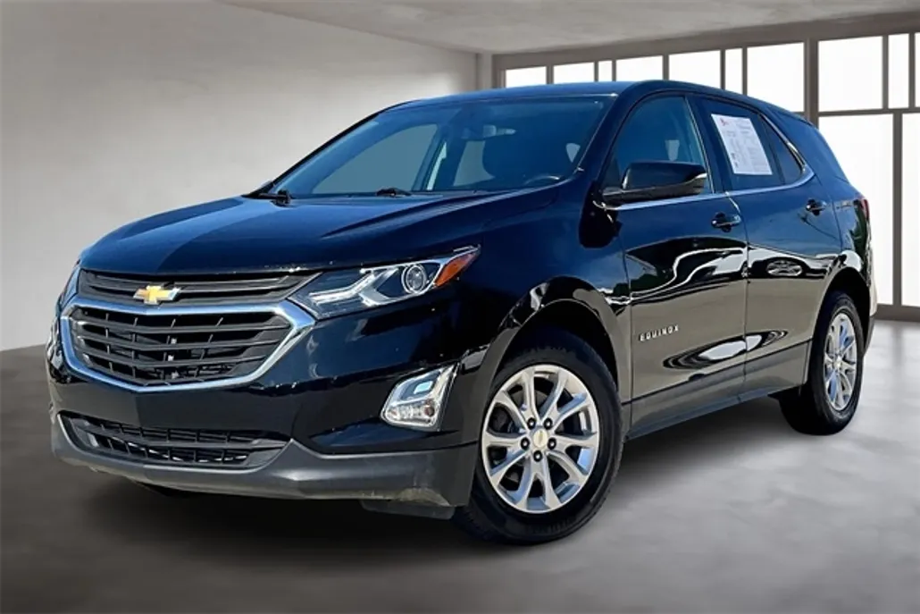 2019 Chevrolet Equinox LT photo 1